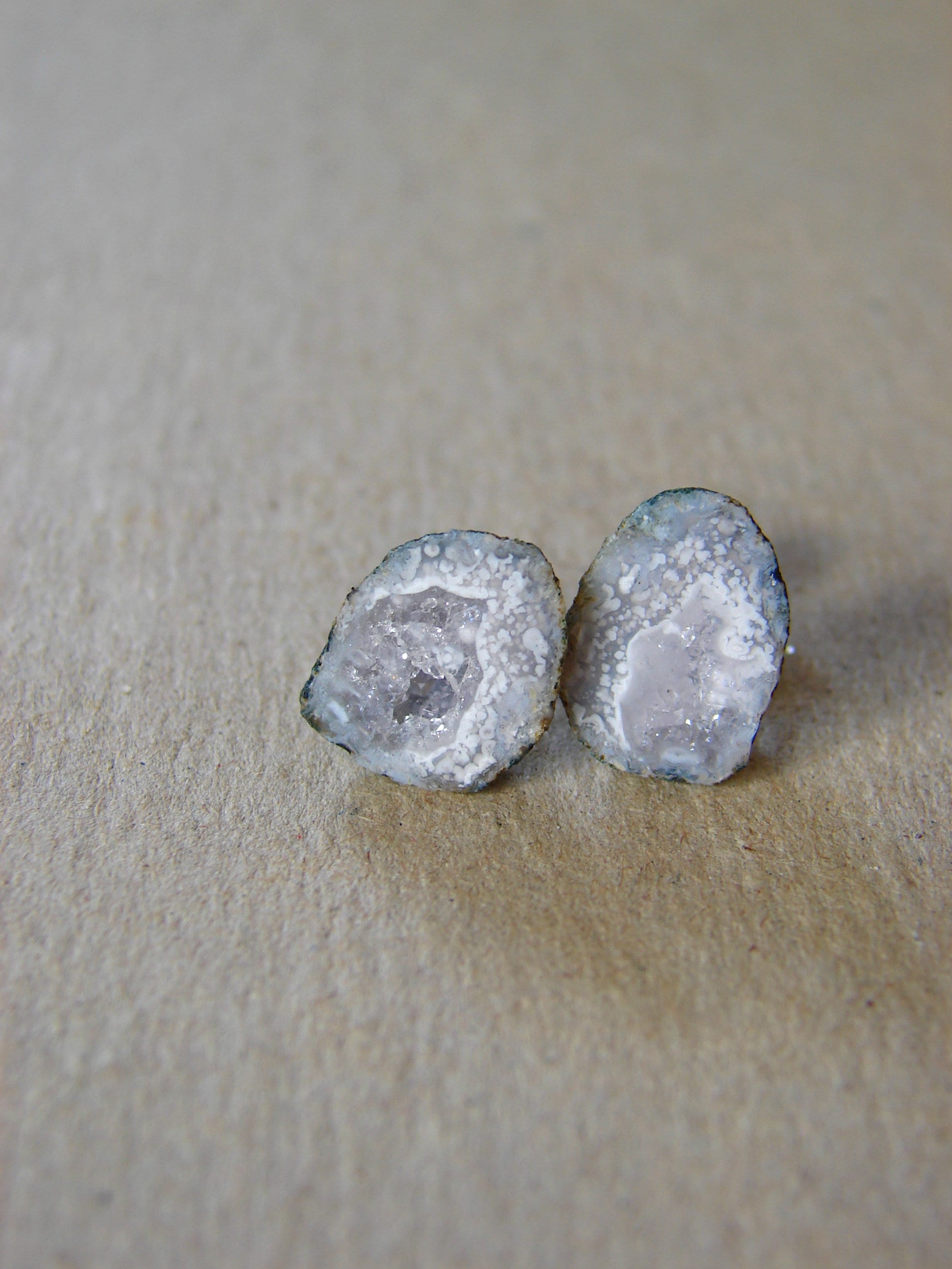 Tiny Lace Agate Geode Crystal Earrings, Grey & White Jewelry, Luxurious Gift for Me, Lace Bridal Wedding Theme, Uncommon Rare Earring Gift
