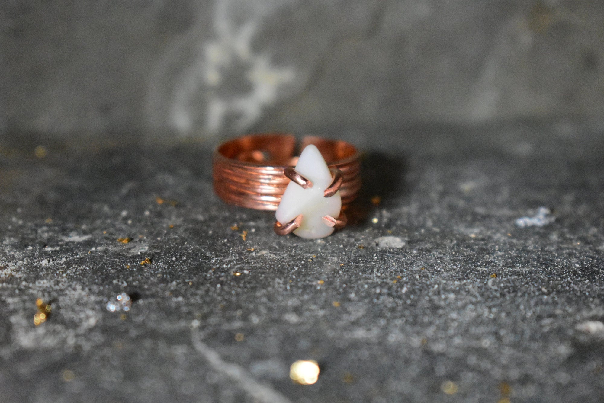 Large White Opal Ring, Wood Grain Ring Band, Unique Copper and Raw Opal Jewelry, Fire Opal in Prong Ring Setting, Modern Opal Valentines