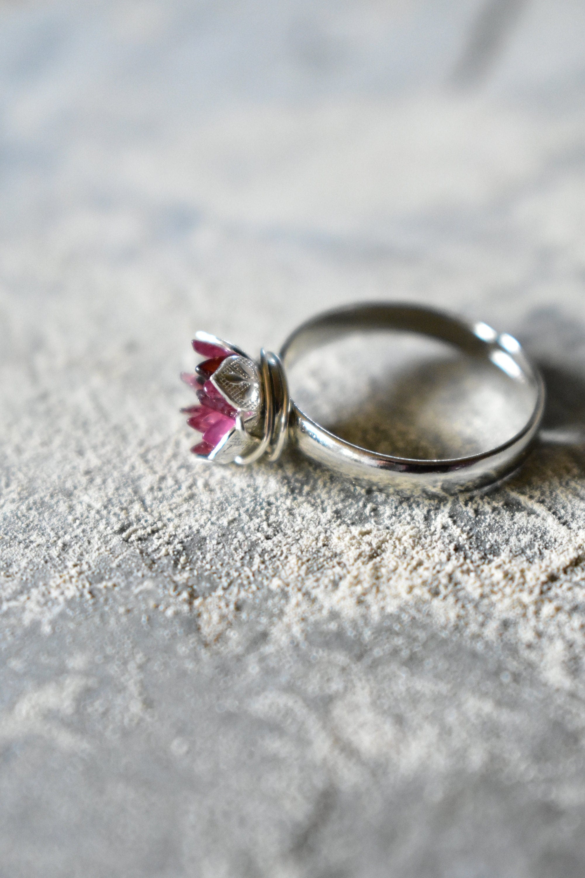 Trillion Garnet Diamond Engagement Ring, 14k Solid Gold, Faceted Pyrope Garnet  Ring, Women Gift, Diamond Halo Ring, Unique Design Ring - Etsy