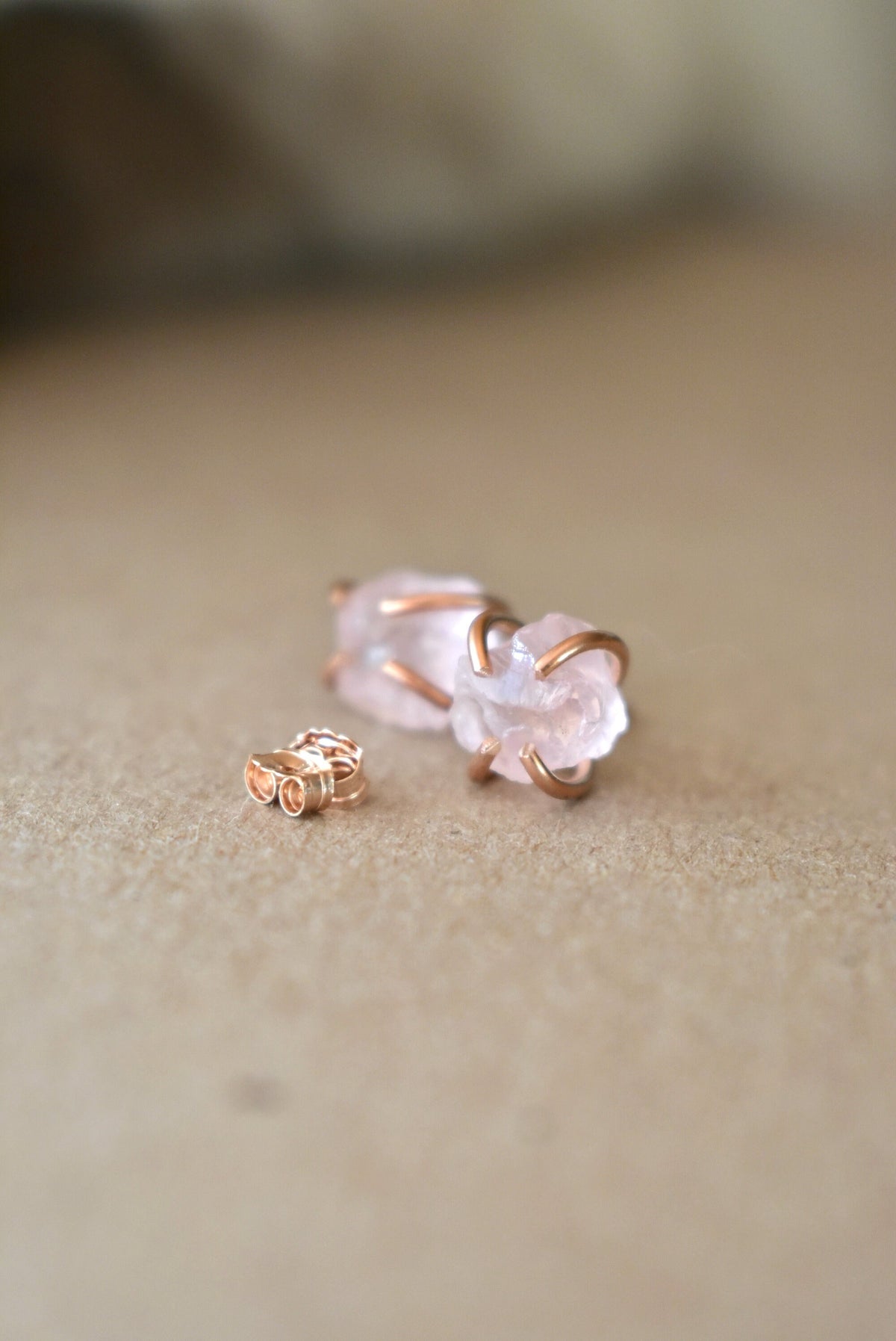 Seed Bead Open Heart Earrings - Light Pink – Golden Lily