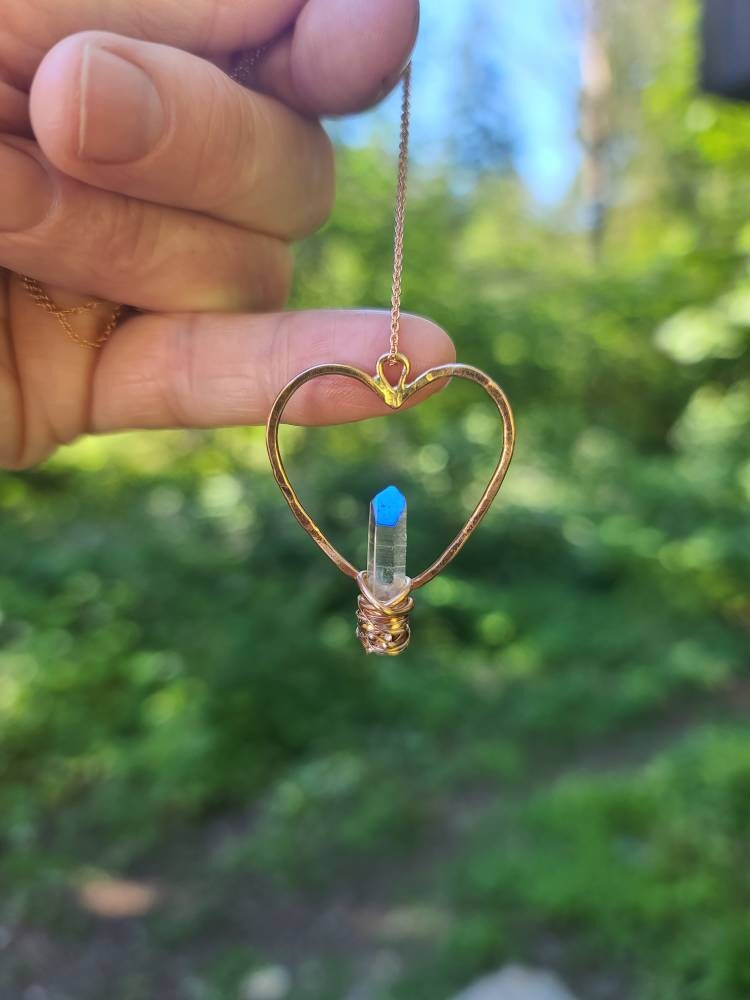 Angel Aura Crystal in a Heart Drop Pendant, 14K Rose Gold Fill Necklace With Wire Wrapping Birds Nest, Raw Crystal Pillar Jewelry